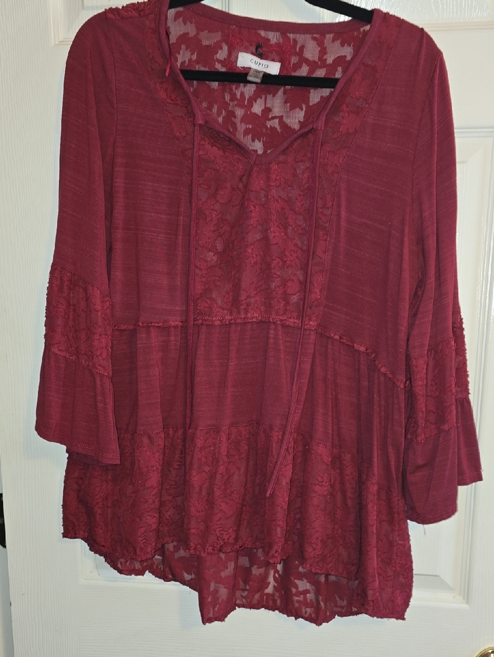 Cupio Wine‎ Lace-Trim Tunic Blouse